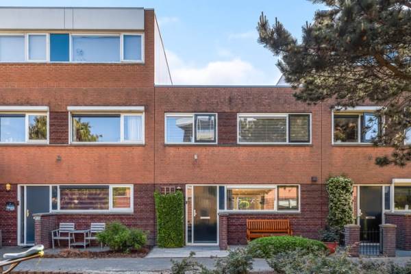 Woning Schorsmos 10 Monster