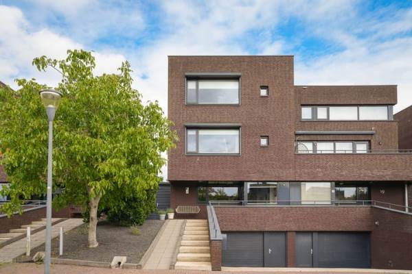 Woning Villa Waterviolier 17 Waalwijk