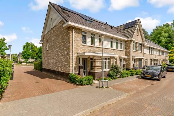 Woning Woudlaar 43 Almere