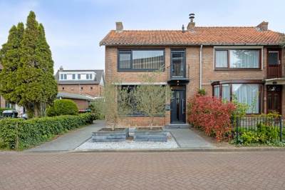 Woning Bernhardstraat 20 Rhoon