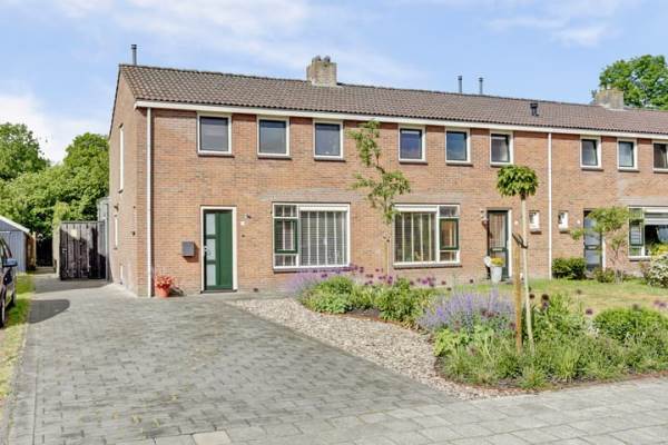 Woning Buorsterwyk 14 Lippenhuizen