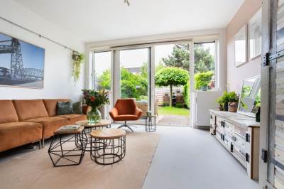 Woning J.H. van den Broekstraat 10 Rotterdam