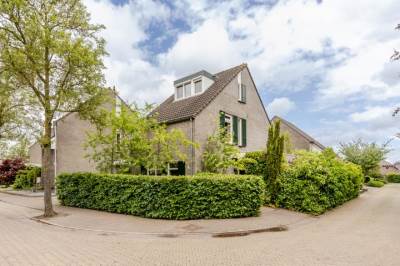 Woning Burg. Den Oudenstraat 2 Haaren