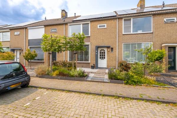 Woning Willem de Zwijgerlaan 14 Giessenburg