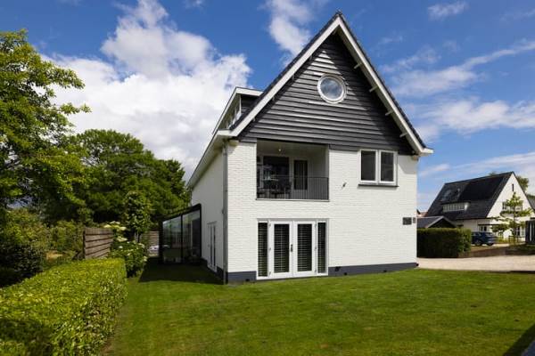 Woning Oud-Loosdrechtsedijk 218 Loosdrecht