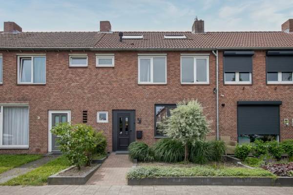 Woning van Kleefstraat 28 Tegelen