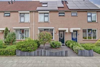 Woning Dahliastraat 58 Nieuwendijk