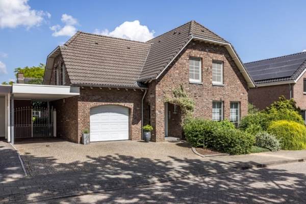 Woning Elegaststraat 12 Geleen