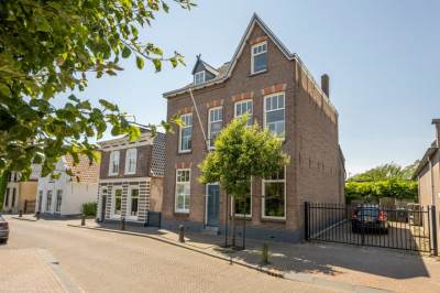 Woning Langestraat 11 's-Gravendeel