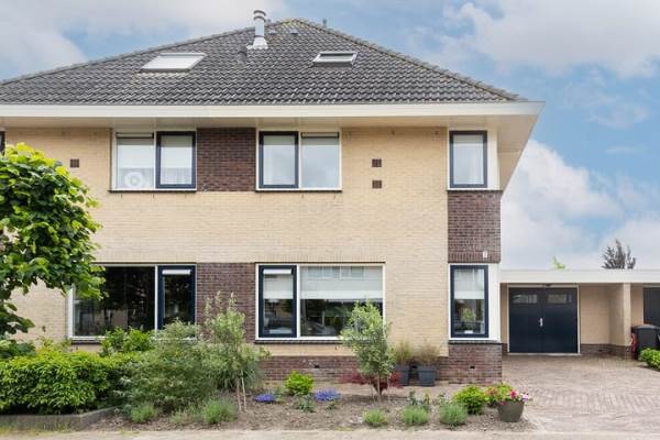 Woning Zuiderwoid 19 Lutjebroek