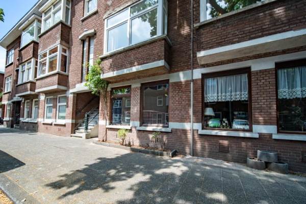 Woning Linnaeusstraat 247 Den Haag