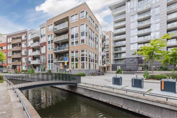 Woning Theo van Doesburghof 60 Diemen