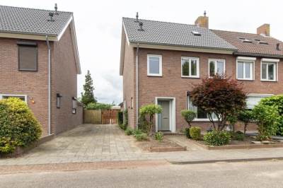 Woning Gouverneur van Sonsbeecklaan 21 Reuver