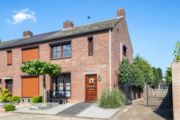 Woning Hendrik van Leyenstraat 4 Born