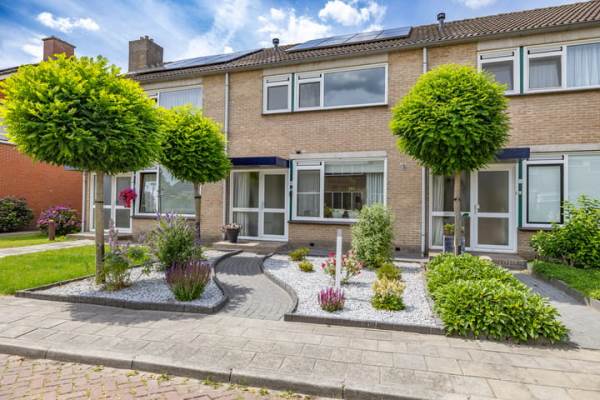 Woning Eikenlaan 11 Meeden