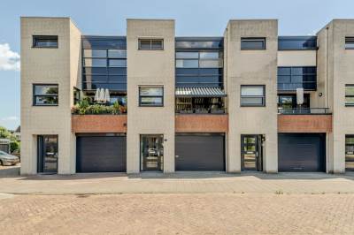 Woning Marga Klompélaan 119 Rijen