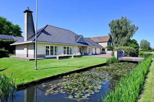 Woning Burgemeester Padmosweg 100 Wilnis