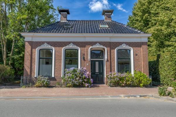 Woning Burg Seinenstraat 75 Aduard