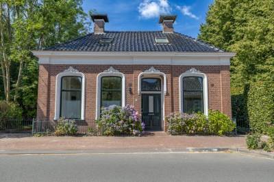 Woning Burg Seinenstraat 75 Aduard