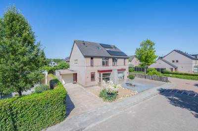 Woning De Abdij 13 Kerk-Avezaath (Gem. Buren)