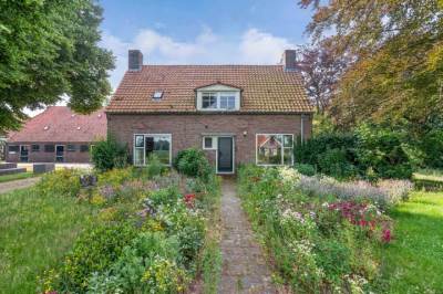 Woning Binnenweg 12 Nijeholtpade