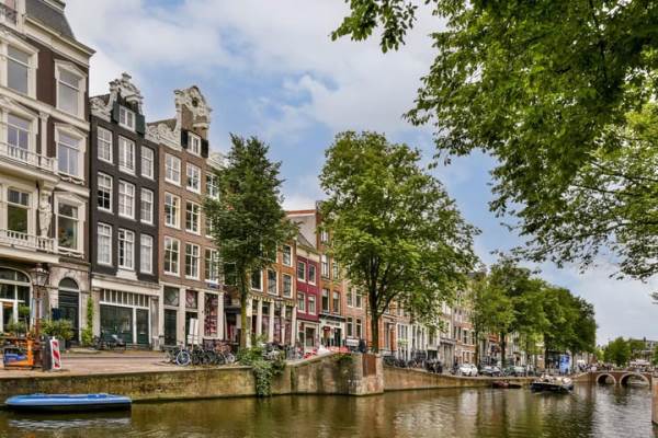Woning Oudezijds Voorburgwal 1351 Amsterdam