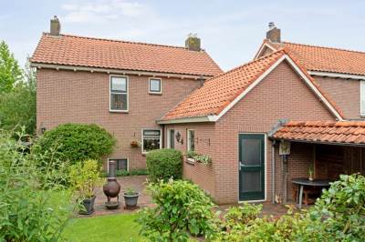Woning Wilhelminastraat 10 De Krim