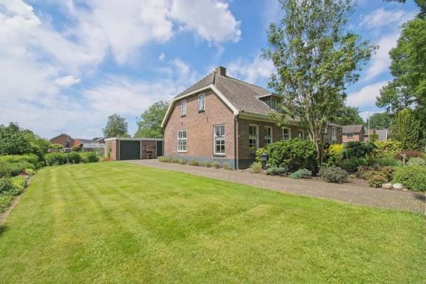 Woning Kerkweg 95 Erica