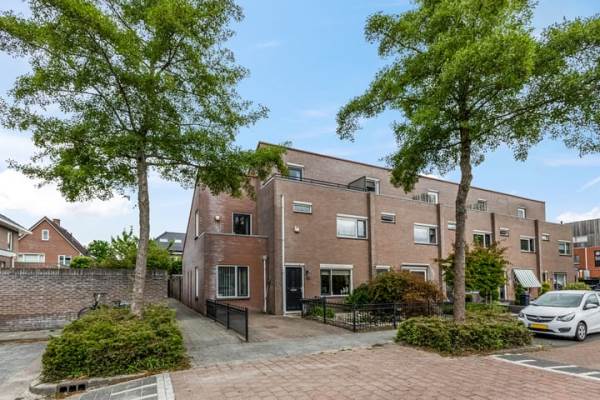 Woning Wouter van de Kampstraat 15 Nijkerkerveen