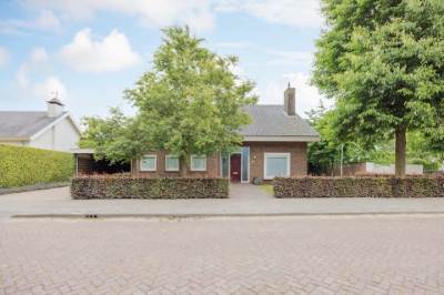 Woning Ambachtsherenlaan 65 Raamsdonksveer