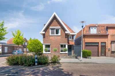 Woning Westdam 12 Sas van Gent