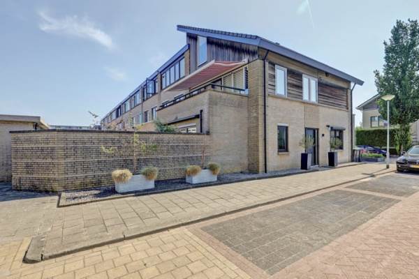 Woning Valkenoog 1 Rhoon