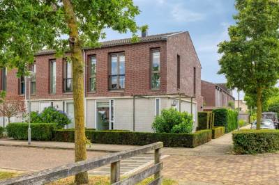 Woning Donkervoortseloop 18 Heesch
