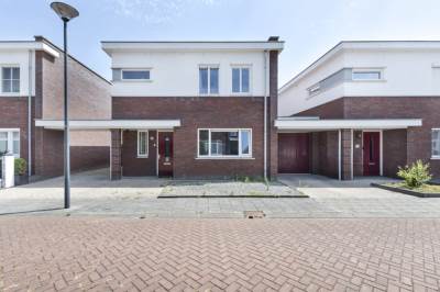 Woning Egbert van Drielststraat 4 Rijen