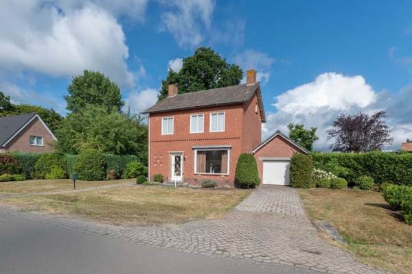 Woning Bovenstraat 76 Hoeven