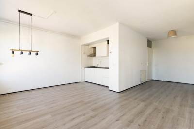 Woning Daniël Defoelaan 131 Amsterdam