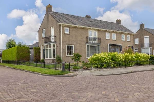 Woning Langelaan 19 Surhuisterveen
