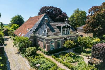 Woning 't Hou 4 Langezwaag