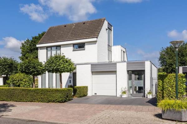 Woning Simon Vestdijkstraat 33 Raamsdonksveer