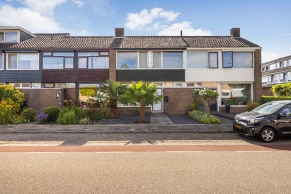 Woning Admiraal de Ruyterlaan 4 Hendrik-Ido-Ambacht