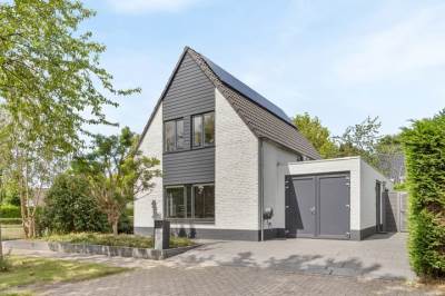 Woning Jean Gabinplantsoen 18 Almere