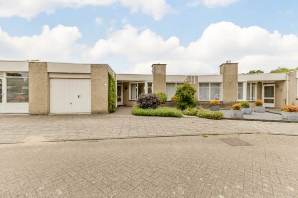 Woning Harrie van Vlerkenstraat 27 Geldrop