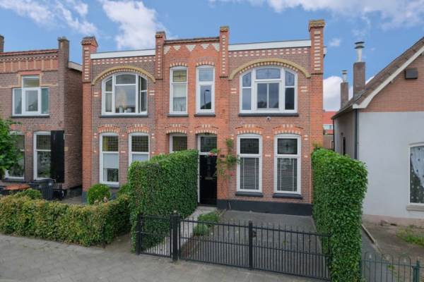 Woning Ambtstraat 127 Almelo