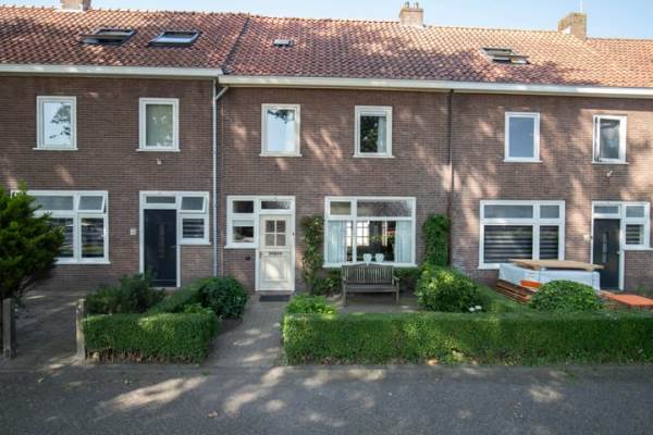 Woning Prinses Beatrixstraat 82 Genemuiden