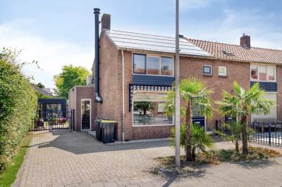 Woning Koninginneweg 56 Numansdorp