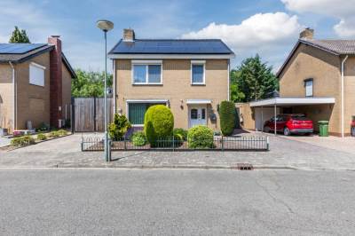 Woning Rijnaakstraat 10 Maasbracht