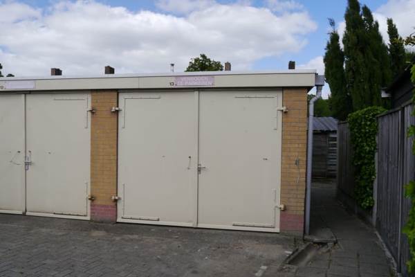 Garage Dwarsstraat 13 Puttershoek