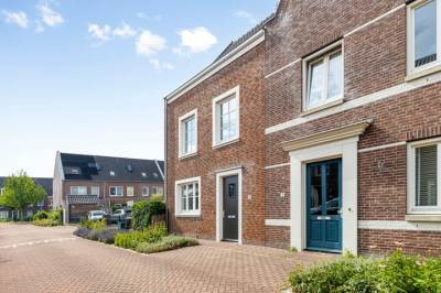 Woning Kikkeroever 3 Roelofarendsveen