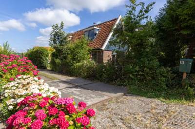 Woning Dorpsstraat 111 Winkel