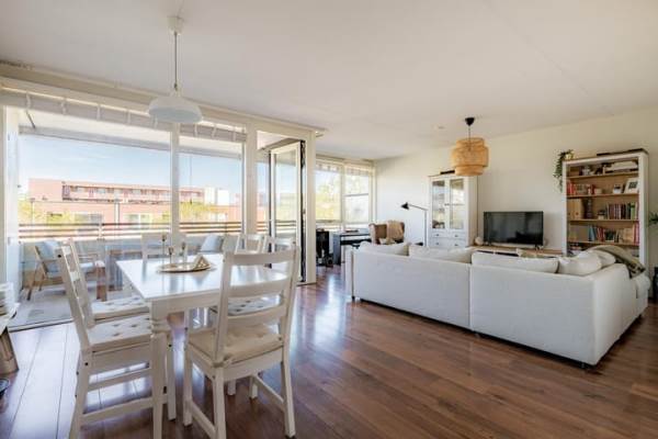 Woning Johan Hofmanstraat 140 Amsterdam